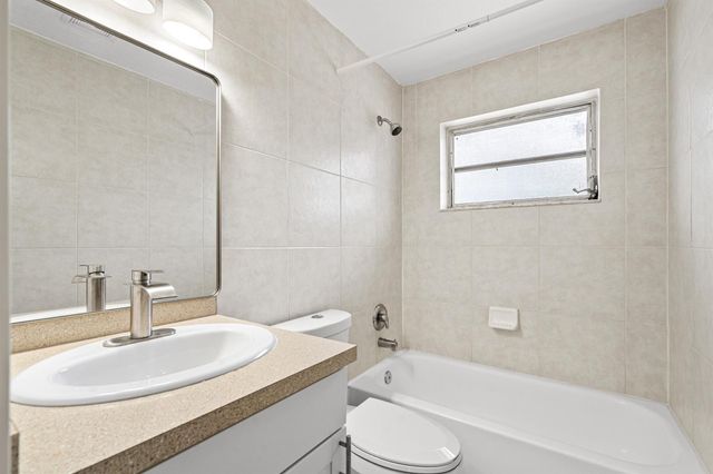 1908 NW 4th Avenue 207, Boca Raton, FL 33432