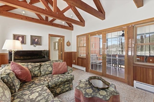 557 Bennett Hill Road, Shaftsbury, VT 05262