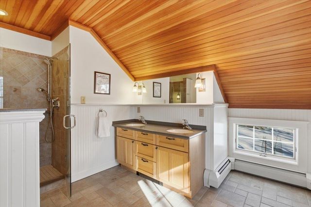 557 Bennett Hill Road, Shaftsbury, VT 05262