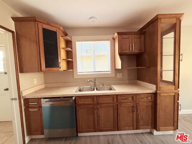 11633 Menlo Avenue unit A, Hawthorne, CA 90250