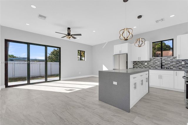 2947 NW 9th St, Fort Lauderdale, FL 33311