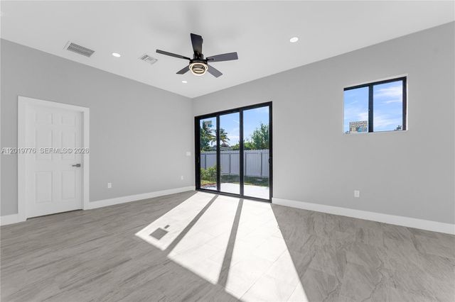 2947 NW 9th St, Fort Lauderdale, FL 33311