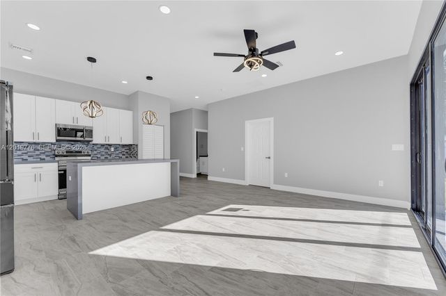 2947 NW 9th St, Fort Lauderdale, FL 33311