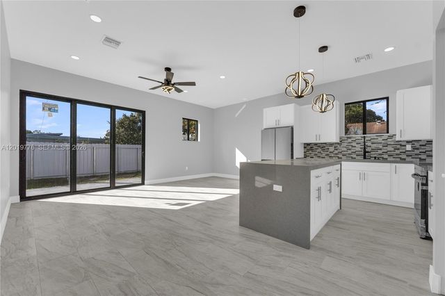 2947 NW 9th St, Fort Lauderdale, FL 33311