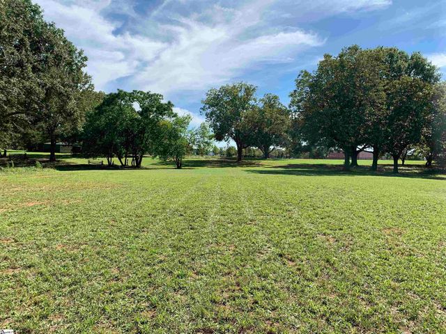 144 Old Asbury Road, Anderson, SC 29625