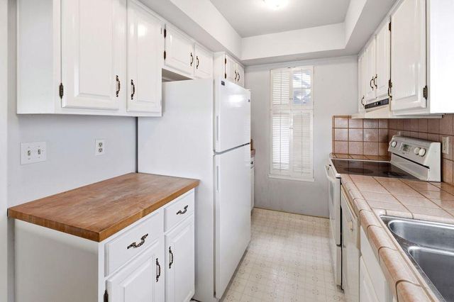 174 Kern Street 31, Salinas, CA 93905