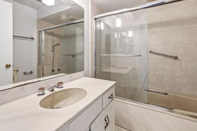174 Kern Street 31, Salinas, CA 93905