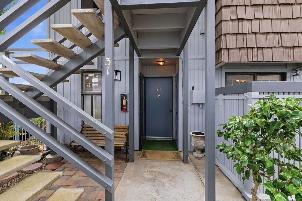 174 Kern Street 31, Salinas, CA 93905