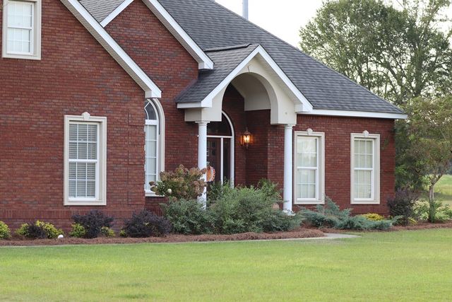 443 Ridge Drive, Headland, AL 36310