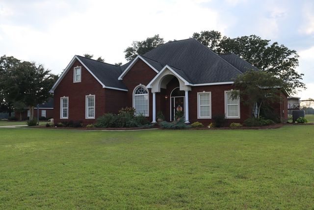 443 Ridge Drive, Headland, AL 36310