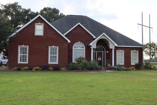 443 Ridge Drive, Headland, AL 36310
