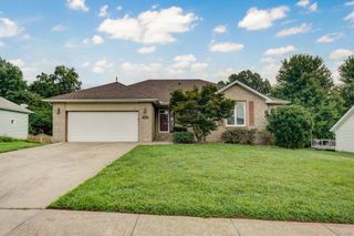 956 South Greentree Avenue, Springfield, MO 65809