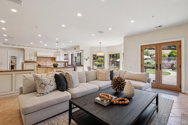 172 Pacheco Ave, Novato, CA 94947