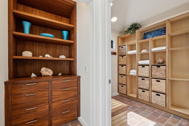 172 Pacheco Ave, Novato, CA 94947