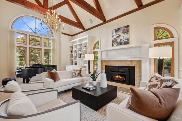 172 Pacheco Ave, Novato, CA 94947