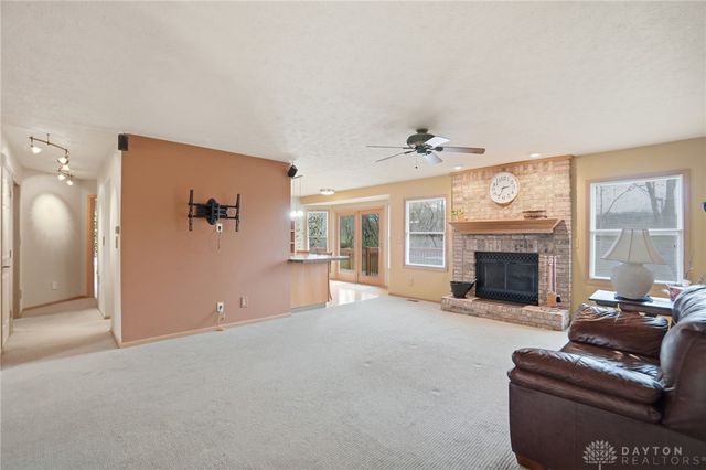 162 E State Route 73, Clearcreek Twp, OH 45066