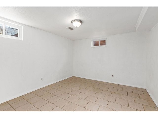 1306 23rd Ave Ct, Greeley, CO 80634