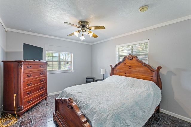 10725 Westview Dr, Corpus Christi, TX 78410