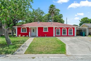 10725 Westview Dr, Corpus Christi, TX 78410