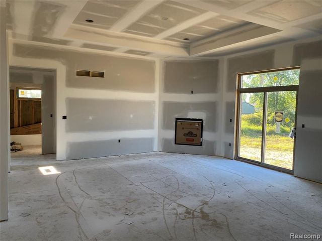 4940 Daisy Lane, Almont, MI 48003