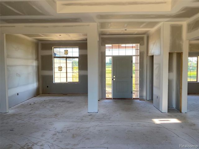 4940 Daisy Lane, Almont, MI 48003