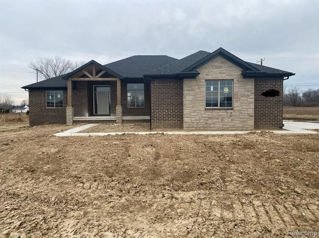 4940 Daisy Lane, Almont, MI 48003