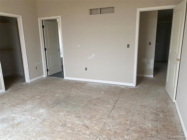 4940 Daisy Lane, Almont, MI 48003