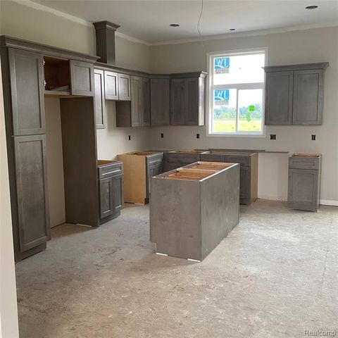 4940 Daisy Lane, Almont, MI 48003