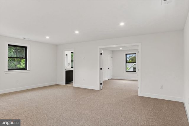 25 OAK LN, Havertown, PA 19083