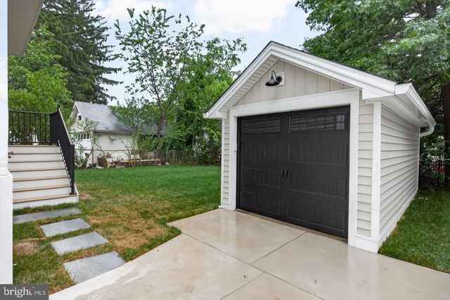 25 OAK LN, Havertown, PA 19083