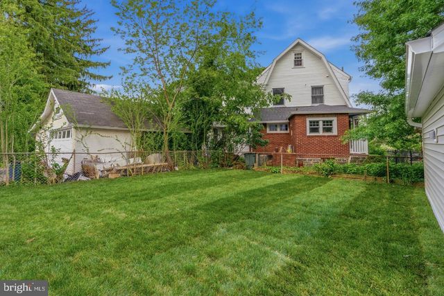 25 OAK LN, Havertown, PA 19083