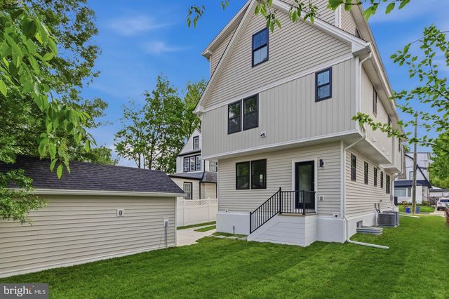25 OAK LN, Havertown, PA 19083