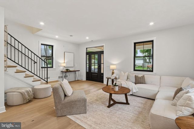 25 OAK LN, Havertown, PA 19083