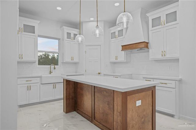 2732 E Conroe Road, Edinburg, TX 78542