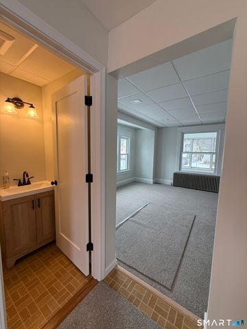 17 Sylvan Avenue, Meriden, CT 06451