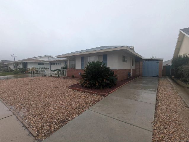 1181 W Mayberry West, Hemet, CA 92543