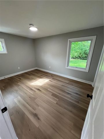 4655 E 43rd Terrace, Kansas City, MO 64130