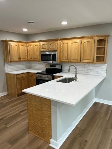 4655 E 43rd Terrace, Kansas City, MO 64130