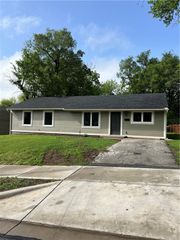 4655 E 43rd Terrace, Kansas City, MO 64130