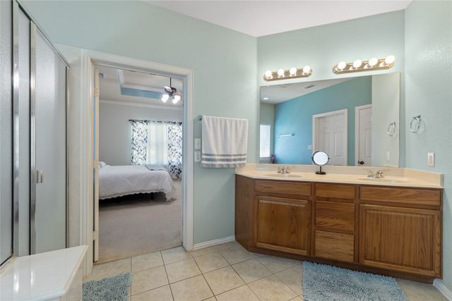 2904 Shoreline Drive, Burleson, TX 76028