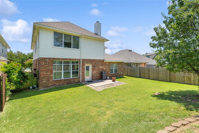 2904 Shoreline Drive, Burleson, TX 76028