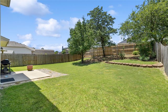 2904 Shoreline Drive, Burleson, TX 76028