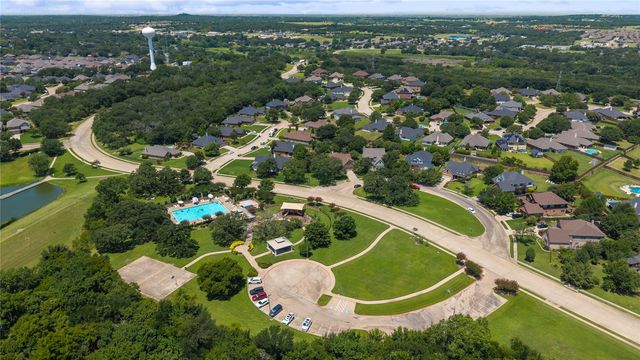 2904 Shoreline Drive, Burleson, TX 76028