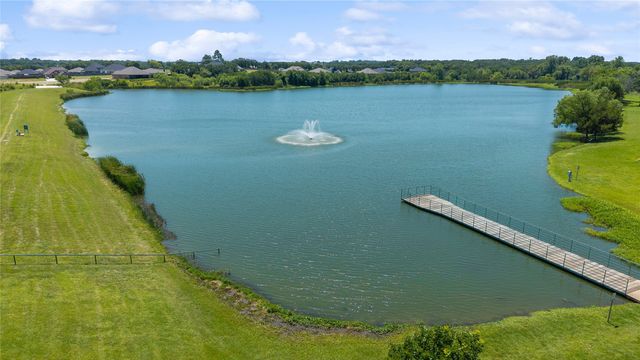 2904 Shoreline Drive, Burleson, TX 76028