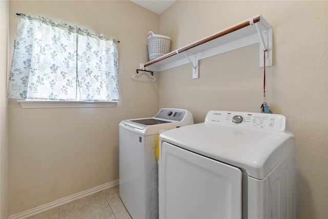 2904 Shoreline Drive, Burleson, TX 76028