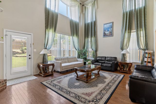 2904 Shoreline Drive, Burleson, TX 76028