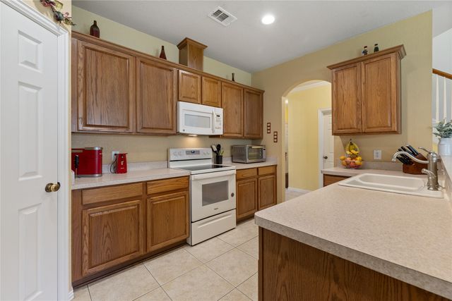 2904 Shoreline Drive, Burleson, TX 76028