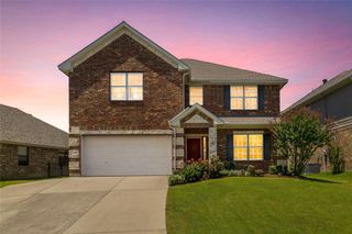 2904 Shoreline Drive, Burleson, TX 76028