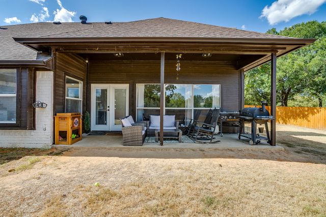 222 Hidden Acres Lane, Weatherford, TX 76087