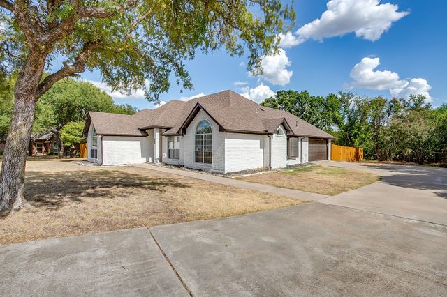 222 Hidden Acres Lane, Weatherford, TX 76087